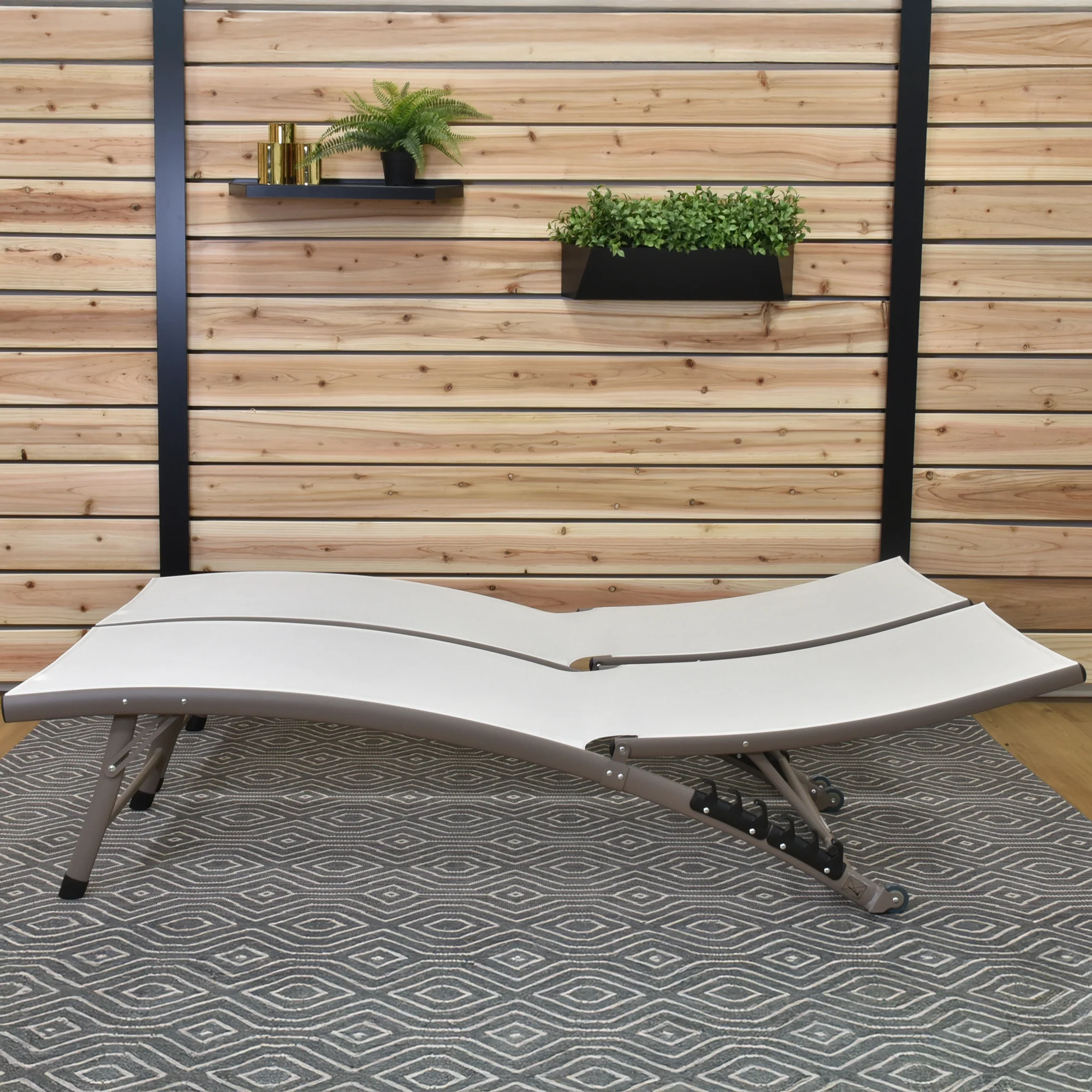 Clearwater Phifer® & Aluminum Lounger Set (2pc) - Pearl - Image 4