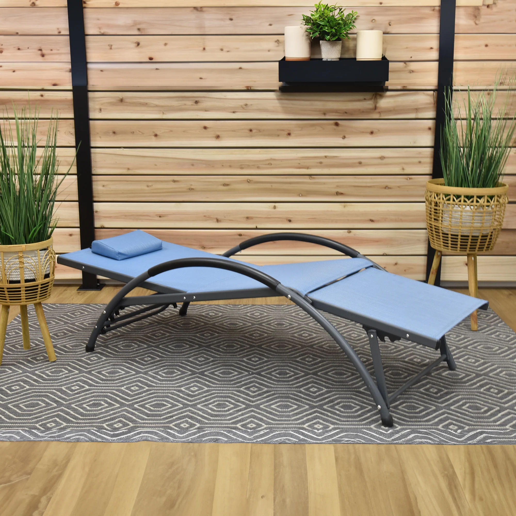 Dockside Phifer® & Aluminum Sun Lounger - Cape Cod - Image 4