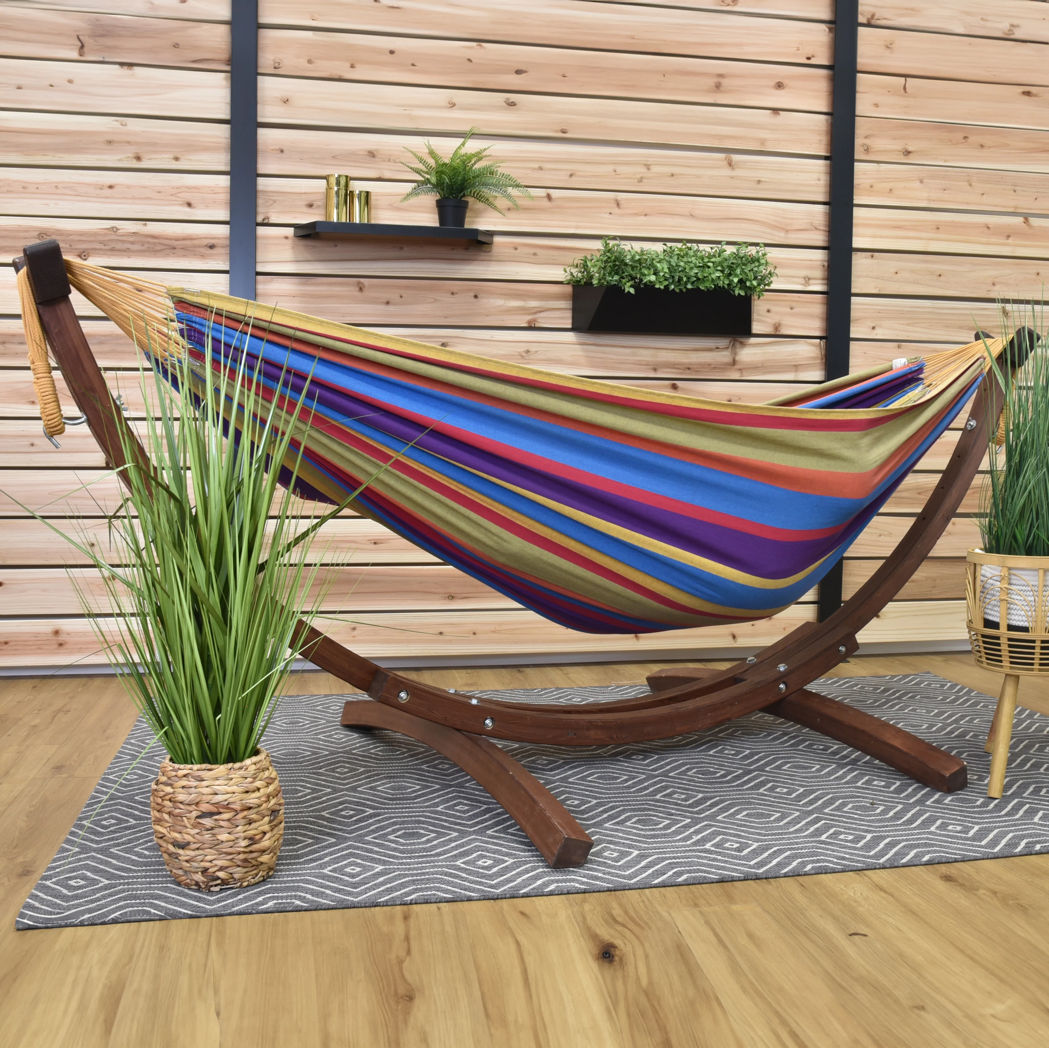 Double Cotton Hammock with Solid Pine Stand (8ft/260cm) - Tropical - Image 2